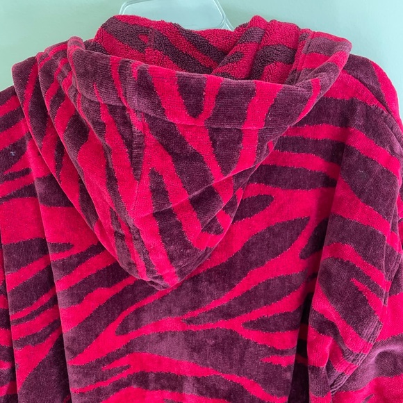 Roberto Cavalier Unisex Zebra Shawl Bathrobe Red Size XXL - Picture 5 of 15